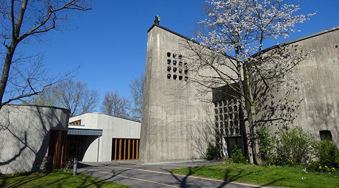 Erloeserkirche aussen